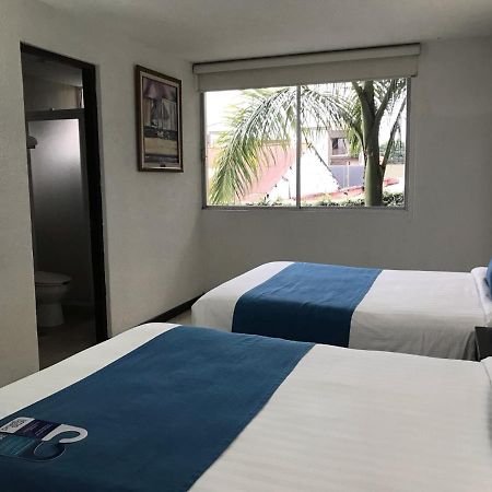 Hotel Ros Gaud Cordoba Exterior photo